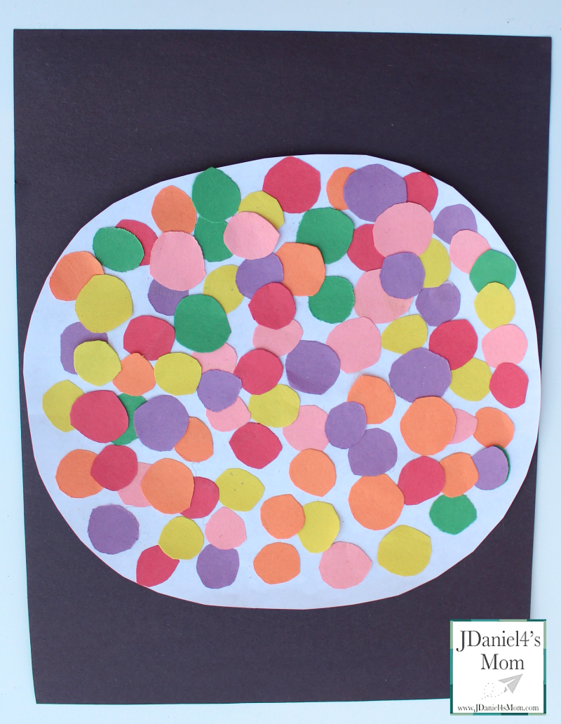 100 Days of School Craft- Kids will love counting out the gumballs to make sure there are 100 before creating this fun craft!