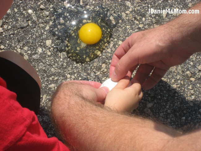 Science Experiment for Kids- Frying Eggs on the Driveway