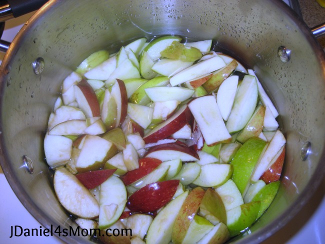 Mrs. Mariner's Homemade Applesauce Recipe