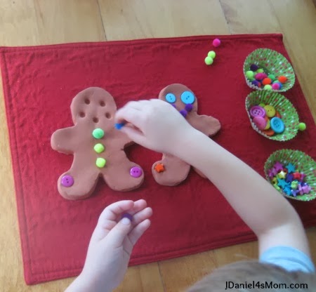 Decorating-gingerbread-men-with-stars