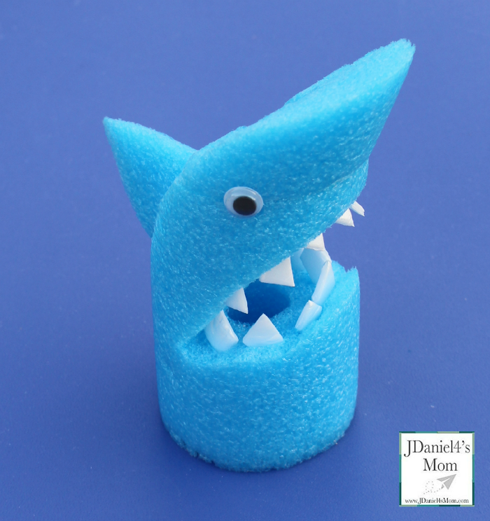 https://jdaniel4smom.com/wp-content/uploads/Arts-and-Crafts-for-Kids-Pool-Noodle-Shark-Fin.png