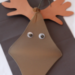 Christmas Craft- Hanger Reindeer