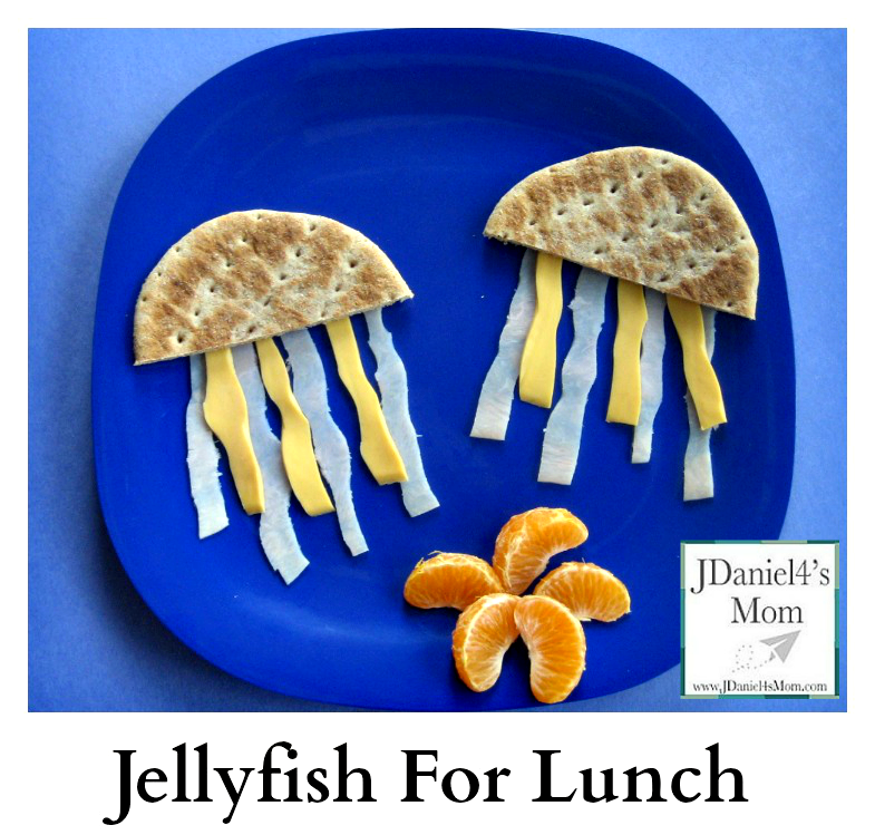 Jellyfish for Lunch - This is a fun lunch for kids who love the ocean. It is fun and filled with healthy foods!