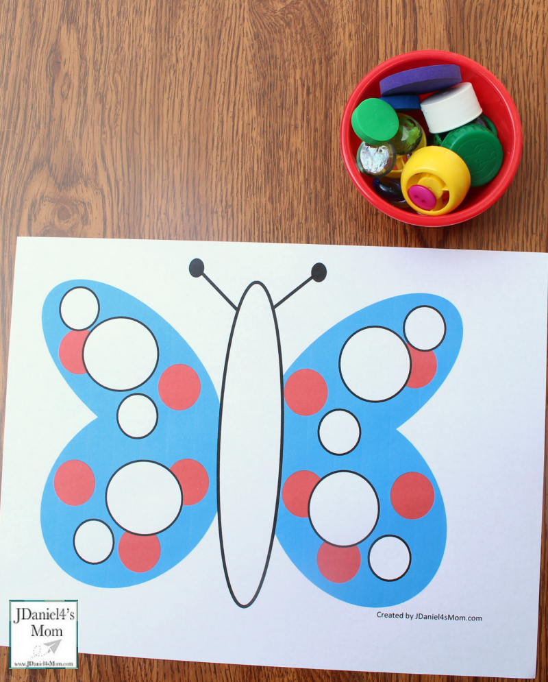 Let's Explore Shapes in Mats with a Butterfly Theme - Circle Mat