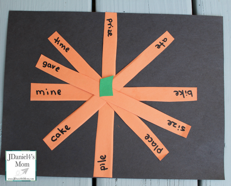 Smashed Pumpkin Spelling Practice- This is a great way to practice writing spelling words. Kids get to craft a pumpkin with the words they have written.