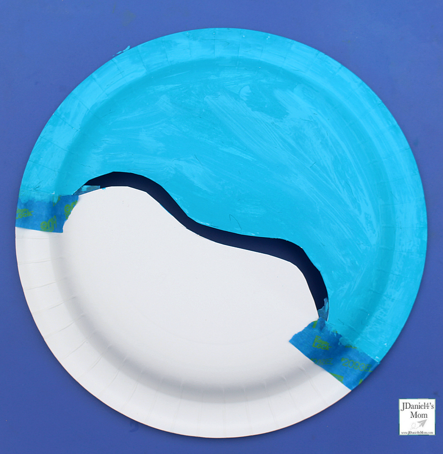 Snowboarding Downhill Interactive Paper Plate Crafts - Painting the Plate