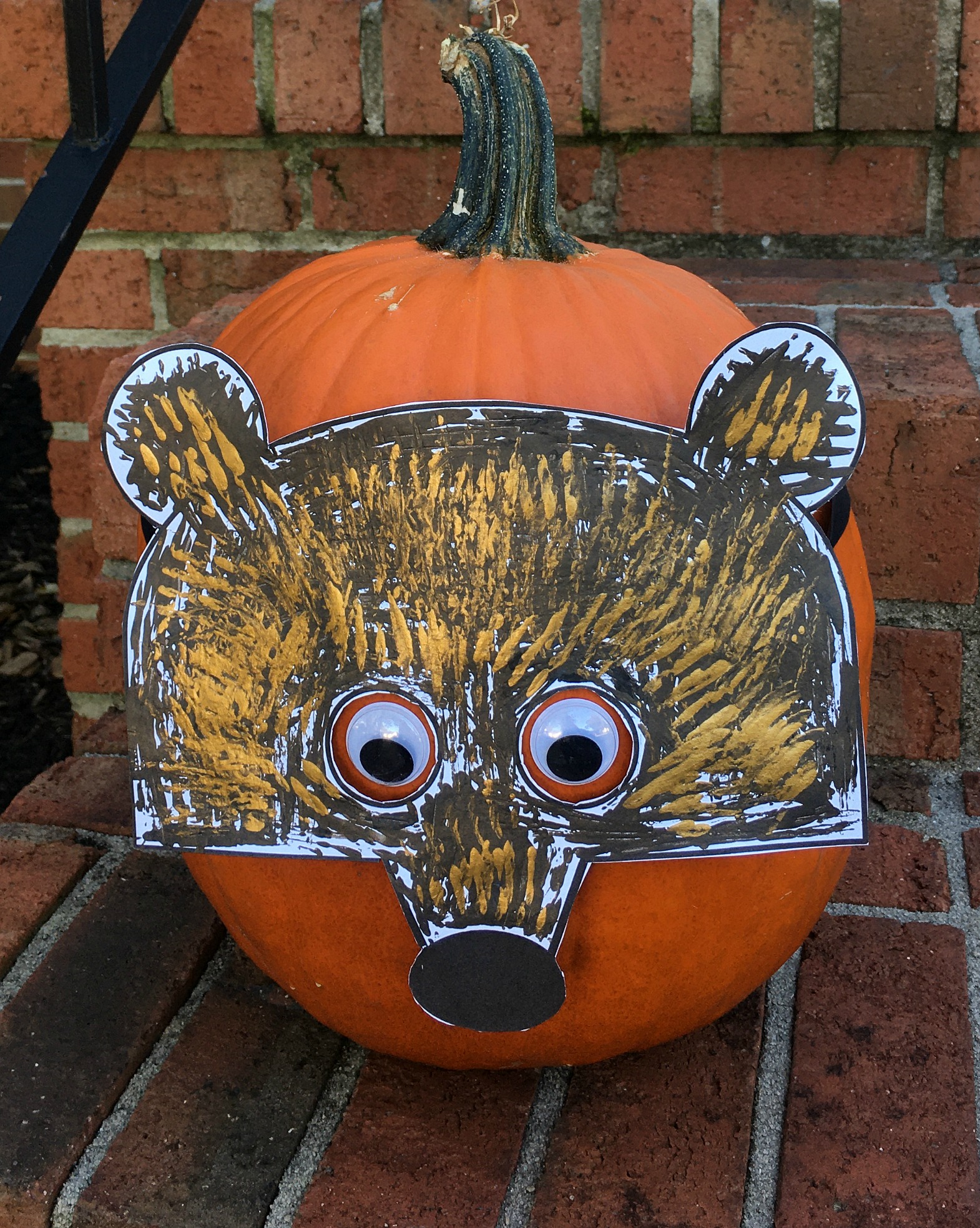 Pumpkin Decorating Ideas - Bear Mask