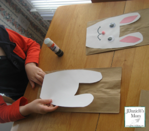 bunny_treat_bag_adding_head