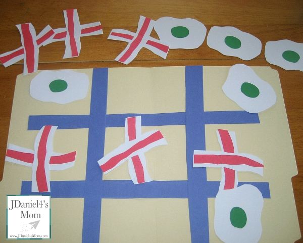 Dr. Seuss Activity- Green Eggs and Ham Tic Tac Toe File Folder Game