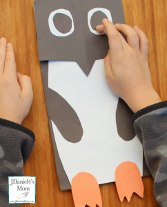 Penguin Craft Based on 365 Penguins- This fun puppet can be used for retelling the story.