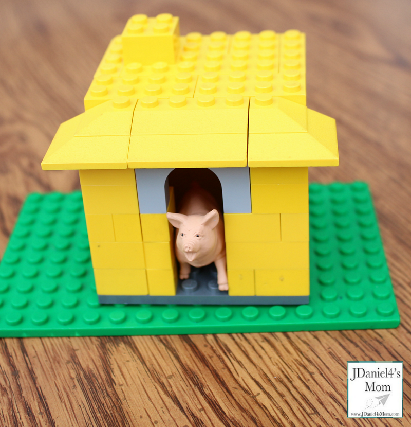 STEM Engineering- Houses for the Three Pigs with LEGO : House of Straw