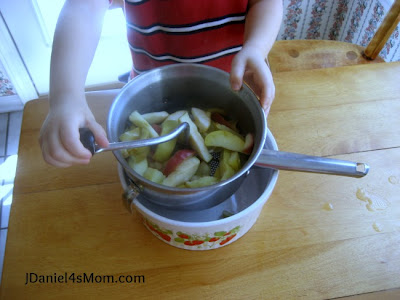 Mrs. Mariner's Homemade Applesauce Recipe