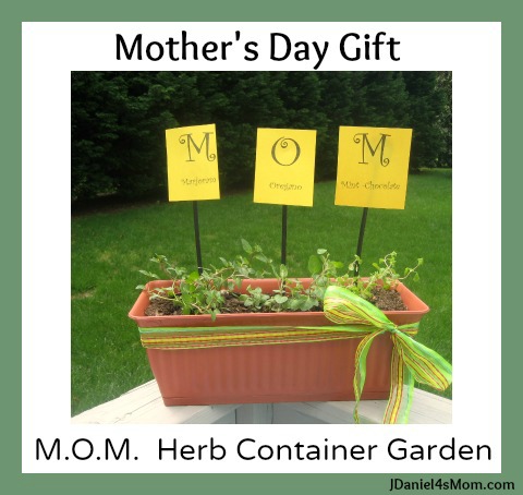 Digging Into Gardening- Mom Herb Garden for Mother's Day