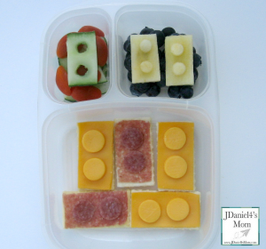 https://jdaniel4smom.com/wp-content/uploads/lunch_ideas_LEGO_Duplo_easy_lunch_box-300x280.png